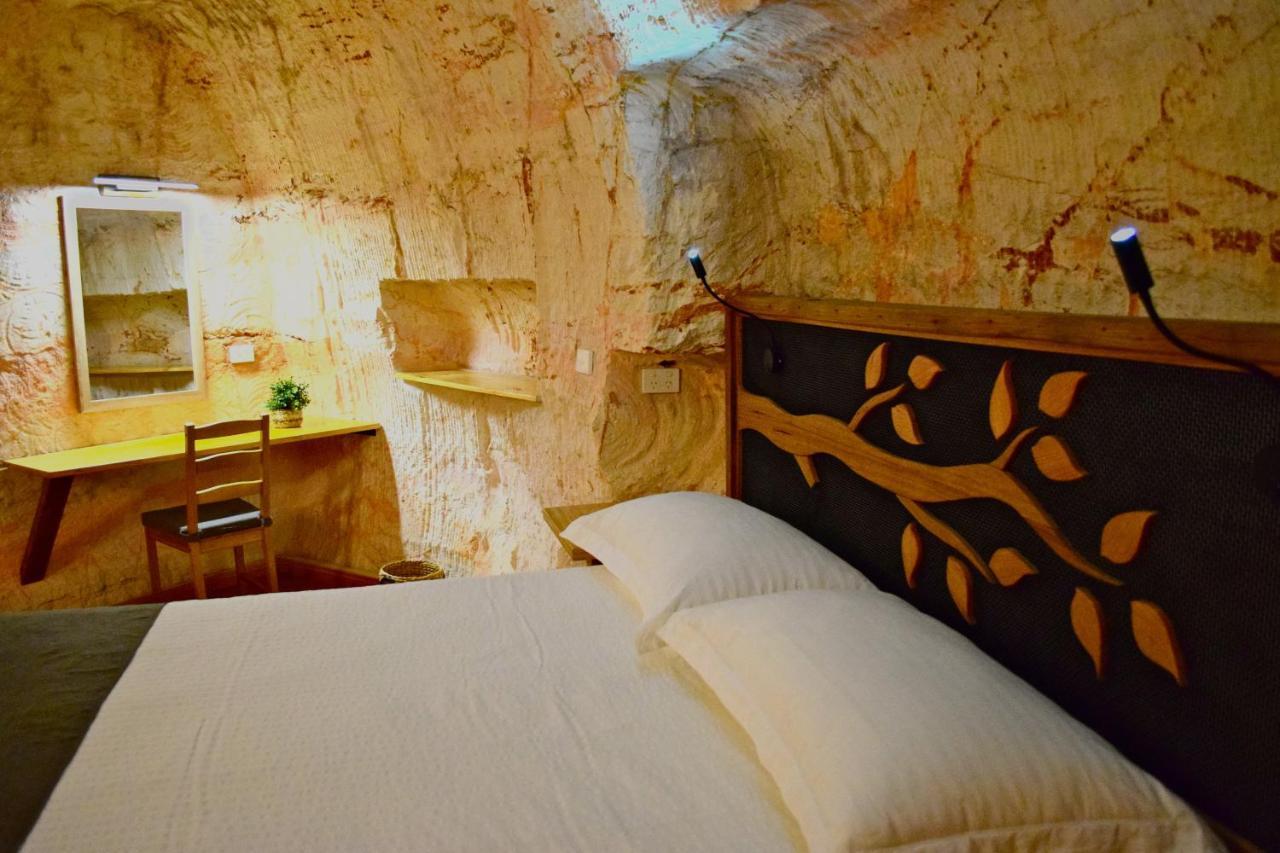 Dug Out B&B Coober Pedy Exteriör bild