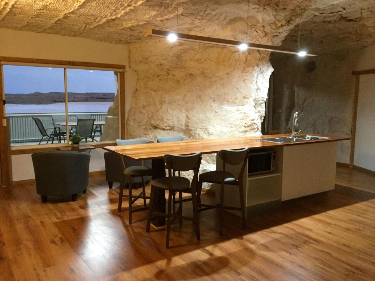 Dug Out B&B Coober Pedy Exteriör bild